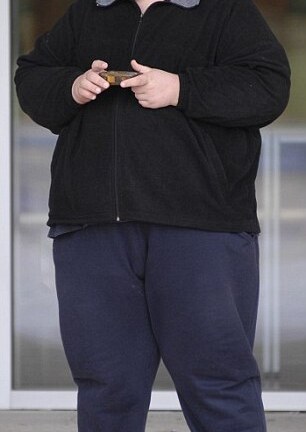 Chàng béo nặng hơn 419 kg qua đời vì bệnh tim