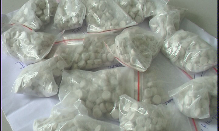 Bắt giữ 1.000 viên ma túy tổng hợp và 1,5 kg hoa cần sa
