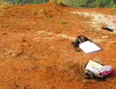 Hai nữ sinh uống thuốc sâu tự tử, để lại thư tuyệt mệnh