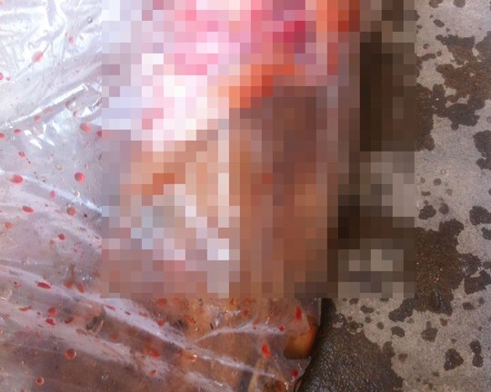 Để quên bàn chân người dính đầy máu trên xe khách