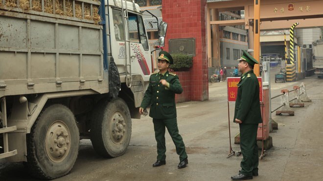 Vì sao dưa vẫn đổ về cửa khẩu Tân Thanh?