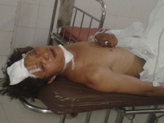 Giết vợ rồi cắt cổ, uống thuốc độc tự tử