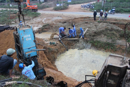 Lại vỡ đường ống, hơn 70.000 hộ dân Hà Nội mất nước