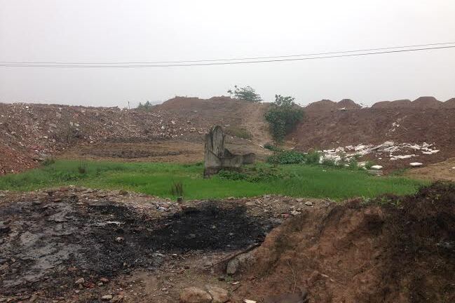 Sếp rùng mình kể chuyện dời nghĩa trang xây đô thị