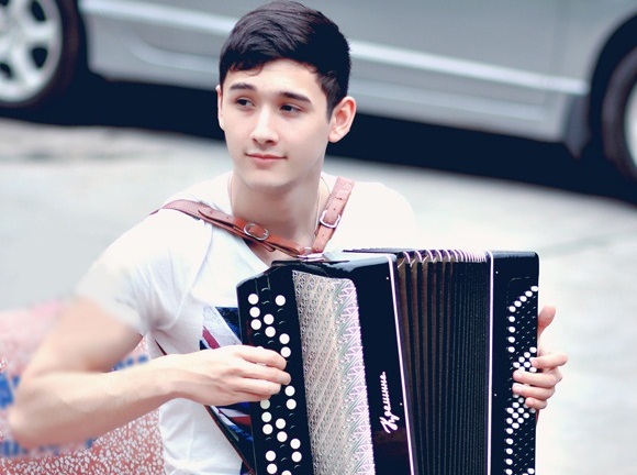 Gặp chàng Tây đa tài, đẹp trai nhất giảng đường Việt