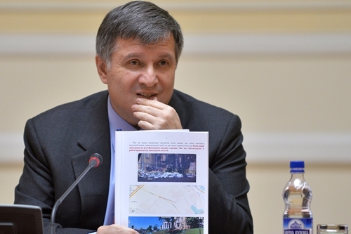 Bộ Nội vụ Ukraine “dọa” người biểu tình thân Nga