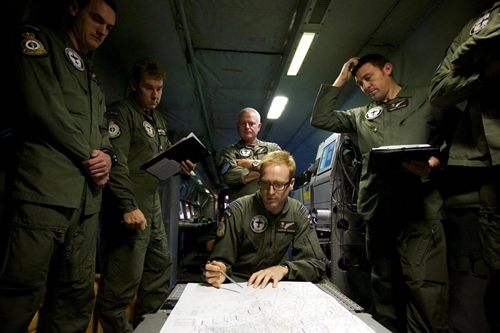 Hộp đen máy bay mất tích không còn phát tín hiệu