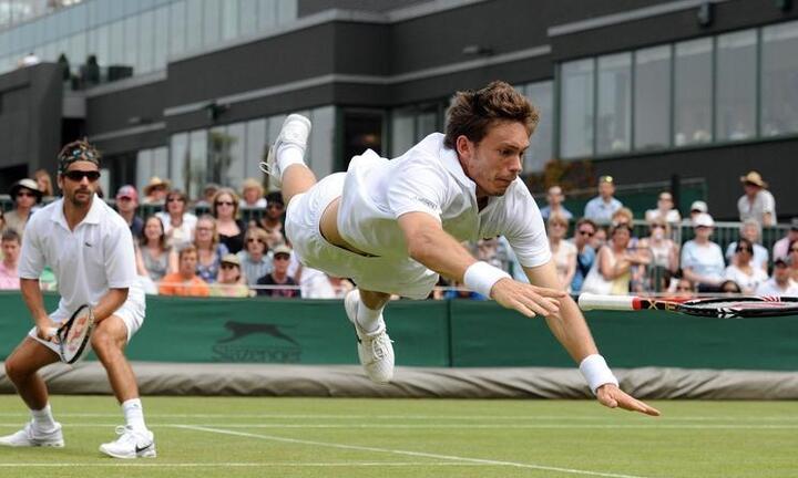 Khoảnh khắc hài hước, cực kỳ khó đỡ trên sân bóng