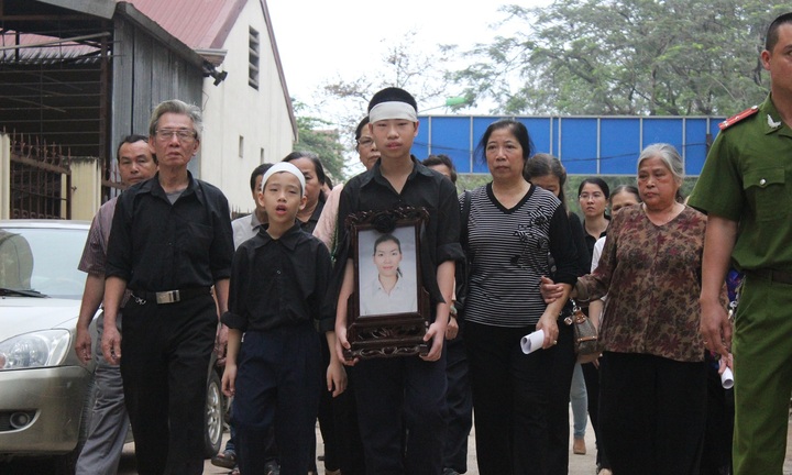 Bác sĩ Tường: Chị Huyền chết do nôn nhiều quá dẫn đến trào ngược?