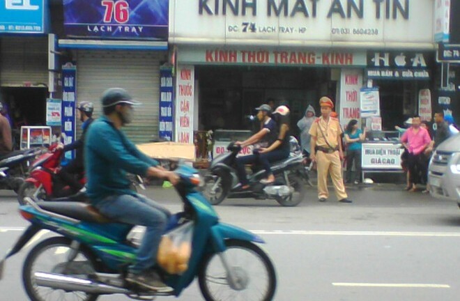 Nam thanh niên chết trên xe máy do sốc ma túy