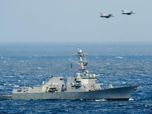 Chiến đấu cơ Nga trêu ngươi tàu chiến Mỹ ở Biển Đen
