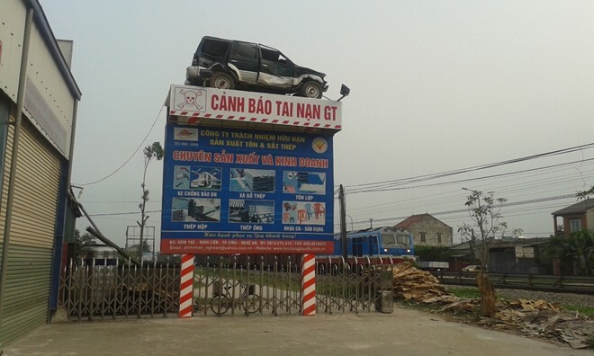 Ngắm biển cảnh báo giao thông “độc nhất vô nhị” ở xứ Nghệ