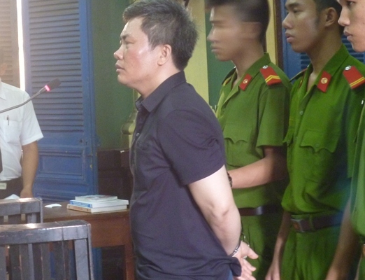 Mặc 3 quần lót chứa 1kg heroin để xuất cảnh