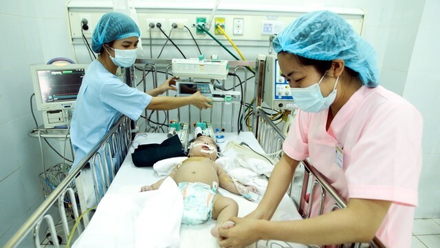 Ngành Y - Áo gấm đi đêm