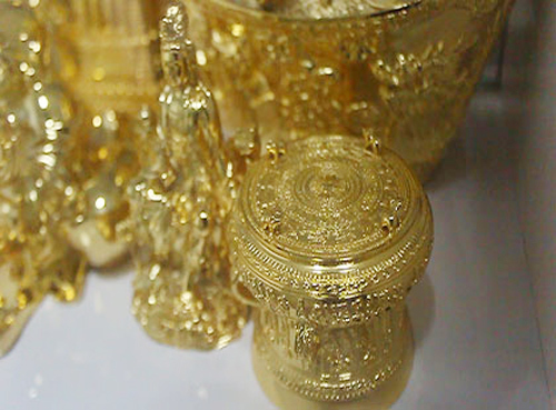 Rộ mốt ở nhà… dát vàng của đại gia Việt