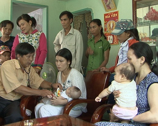 Bình Định: Bắt cóc 2 trẻ sơ sinh đưa lên núi rồi cạo trọc đầu