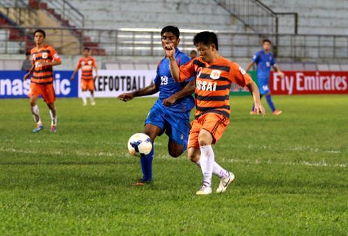 Lập đại công cho V.Ninh Bình, Văn Quyến rút lại việc giải nghệ