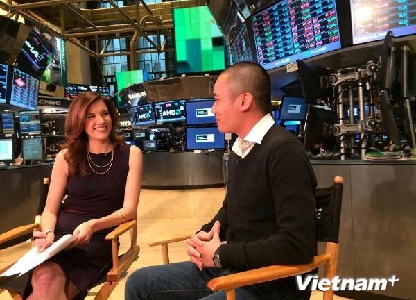 Hà Đông lên sóng trực tiếp từ sàn chứng khoán New York