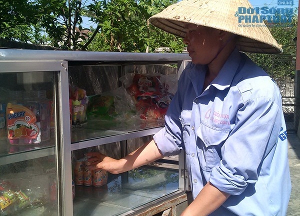 Chuyện tình cảm động của vợ chồng ở hai nửa thế giới
