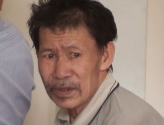 Dùng bim bim gạ gẫm để hiếp dâm bé gái