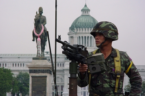 Quân đội Thái Lan trở lại với “truyền thống đảo chính”
