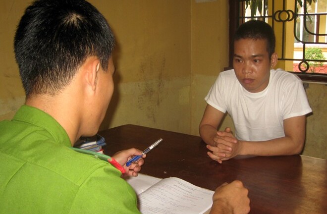 Tắm chung với gái bán dâm, trai Hong Kong bị thụt ví