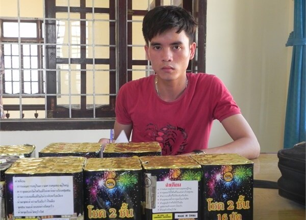 Liên tiếp bắt giữ nhiều vụ vận chuyển pháo lậu qua biên giới