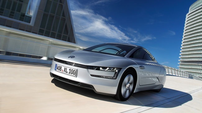 Xe 0,9 lít/100 km đầu tiên đến tay khách hàng