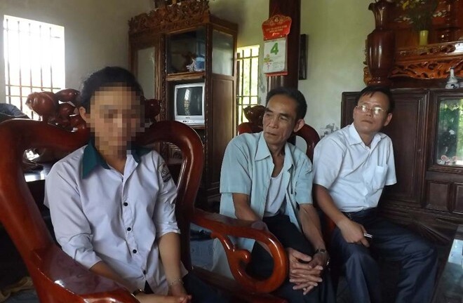 Nữ sinh 12 bị người yêu cũ