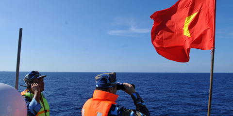 Hoàng Sa, những cột mốc giữa trùng dương