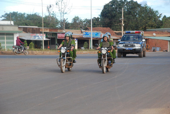 Cả gan đánh Cảnh sát 113 tại trụ sở