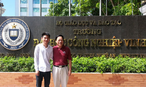 Nam sinh trả lại 20 triệu đồng nhặt được