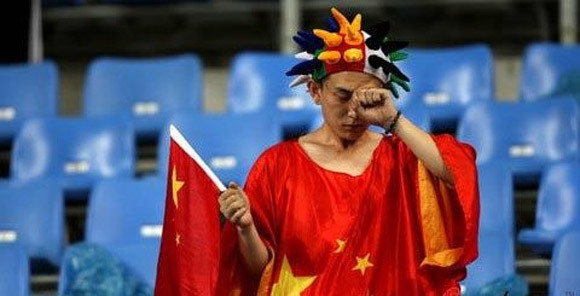 CĐV đột tử vì thức đêm xem World Cup 2014