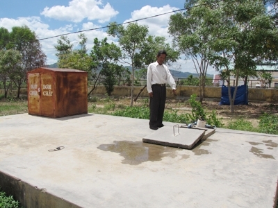 Hà Nội: Rửa bể nước, nhân viên vệ sinh chết thảm 