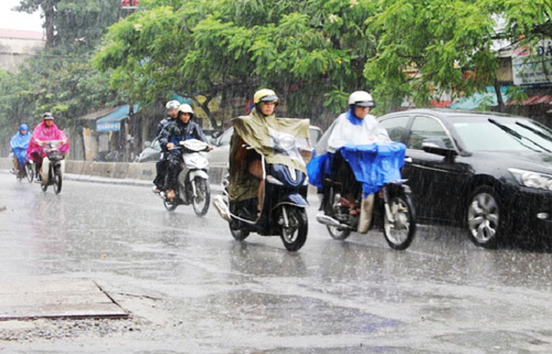 Mùa mưa và nỗi lo của người đi đường