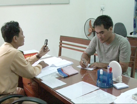 Chạy CSGT, lộ diện kẻ trốn nã giết người yêu