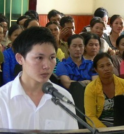 Án chung thân cho gã trai 20 tuổi cắt cổ hàng xóm