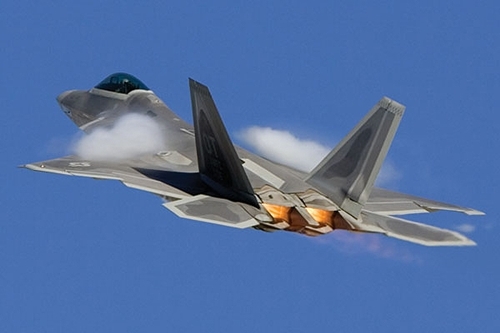 Mỹ đưa F-22 đến Đông Nam Á để đe Trung Quốc?