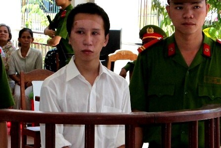 Án tử hình cho kẻ dùng xăng thiêu sống người yêu