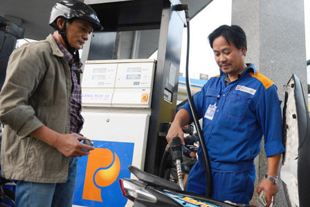 Chuyên gia: Bản chất là người ta không muốn giảm giá xăng dầu