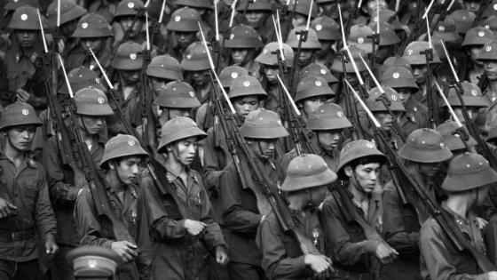 Trung tướng Phạm Văn Dỹ: “Nếu họ dùng bom đạn chọi chúng ta…”