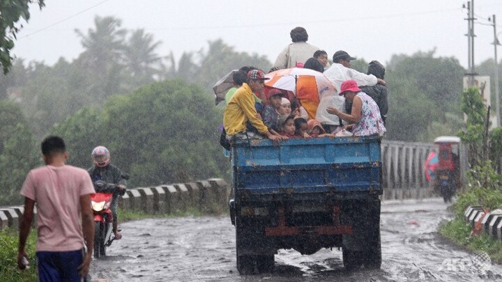 Bão Rammasun tràn qua Philippines, hàng ngàn người phải sơ tán
