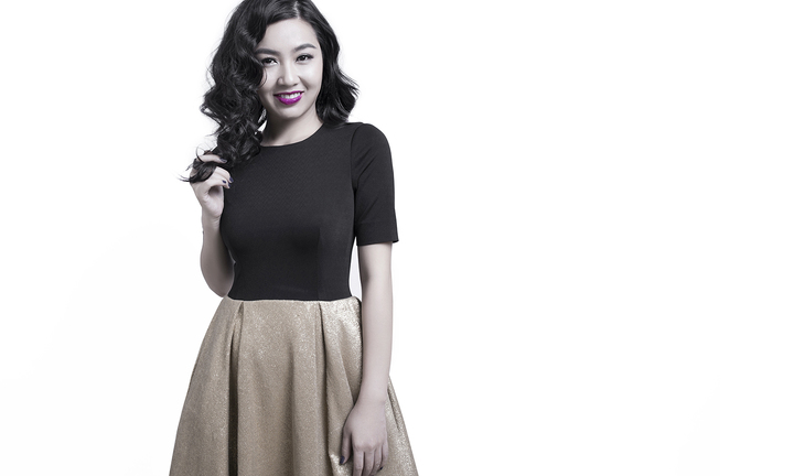 Lê Khánh ngày một trẻ trung, quyến rũ khác lạ 