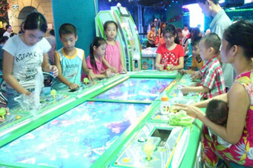 Game bắn cá tràn về làng quê, dân nhịn ăn để dành tiền...mua xèng