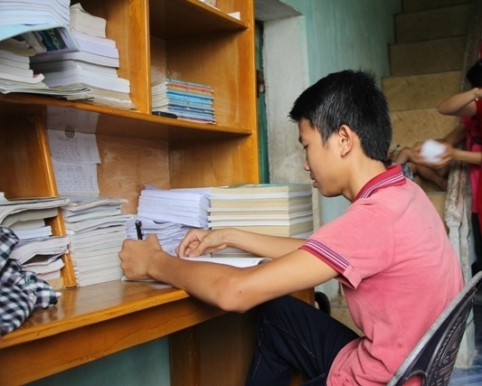 Chồng thợ hồ, vợ bán rau có con thủ khoa Học viện Quân y