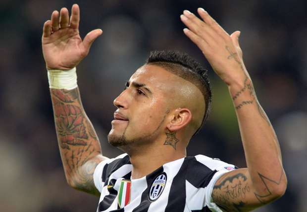 Arturo Vidal mang tin cực buồn cho M.U