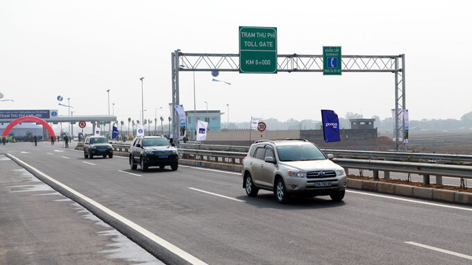 Bắt 5 nhân viên quản lý cao tốc Nội Bài – Lào Cai nhận hối lộ