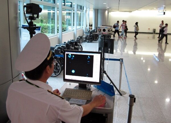 Dịch bệnh Ebola: Giám sát khách đi máy bay từ vùng dịch vào VN