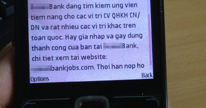 Ngân hàng spam tin nhắn tìm nhân tài