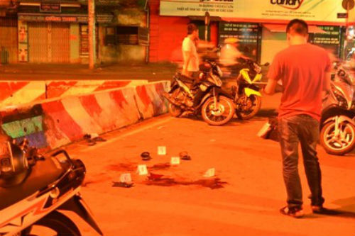 Đang phát cơm từ thiện, bất ngờ bị đâm chết